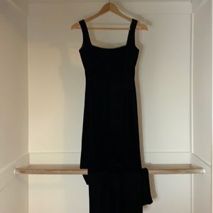 VINTAGE BLACK BELVET JUMPSUIT SIZE 0-2 ✨PERFECT HOLIDAY OUTFIT✨